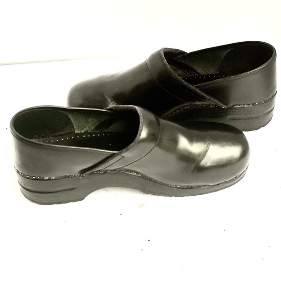 Sanita Professional Clogs - Picture 2 of 11